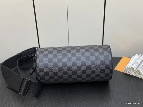 Firstbags ru LOUIS PM VUITTON Soft Polochon 0716